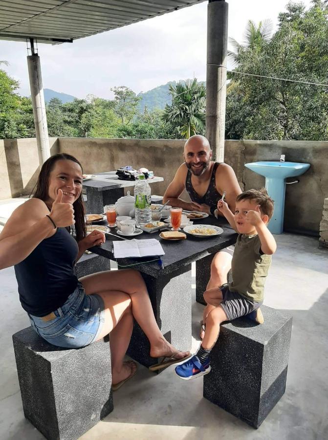 Sura Homestay Kandy Eksteriør bilde